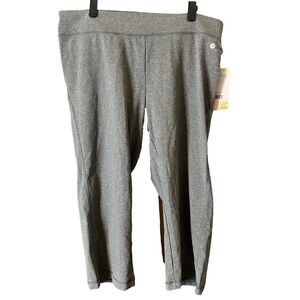 Danskin Women's Charcoal Gray Heather Kick Capri Pants Size XL NWT